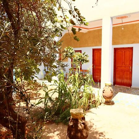 Gite D'Etape Ziz Oasis Achbarou Exterior foto